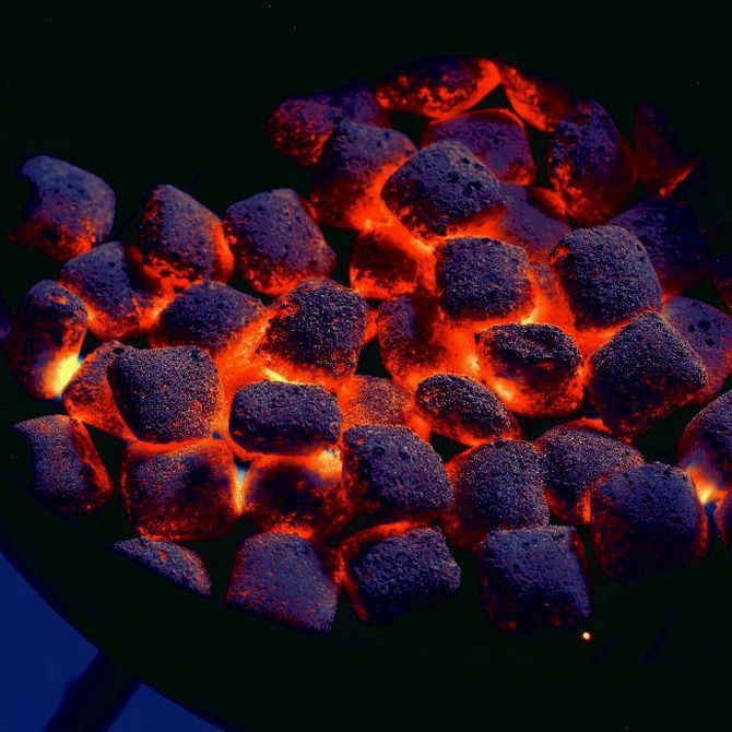 Угольный кокосовые брикеты Weber, пакет 8 кг.